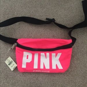 VS pink fannypack