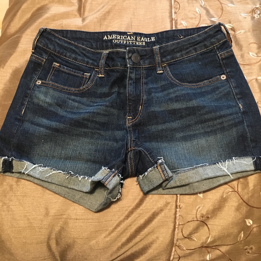 SALE! AMERICAN EAGLE 🦅 SHORTS SIZE 8
