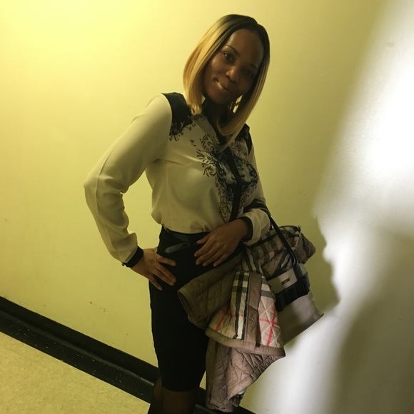 Meet your Posher, Stephanie - Picture 7 of 7