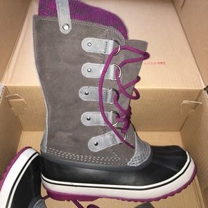 Women's Sorel Joan of Artic Knit snow boots