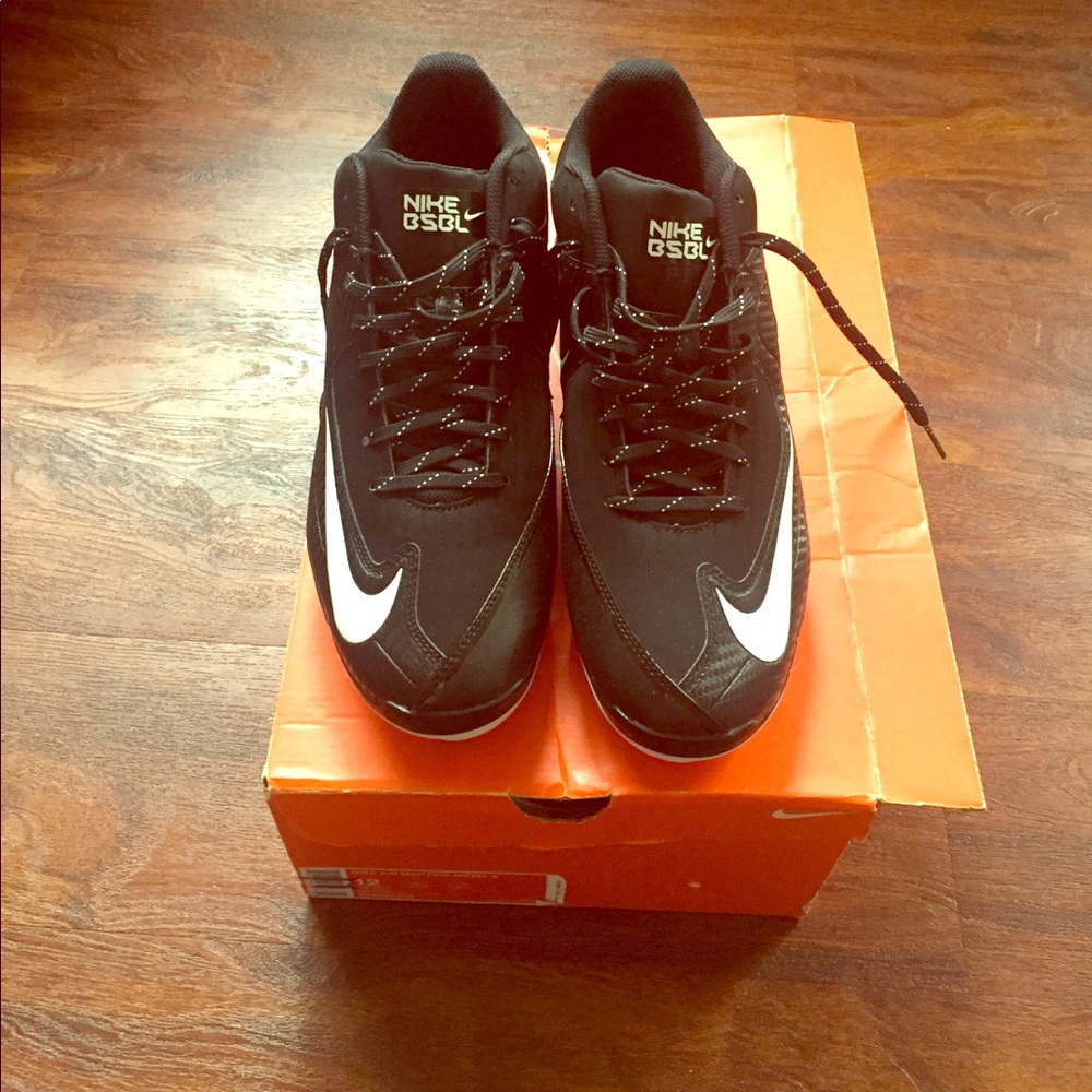 NWT Nike men's size 12 metal cleats