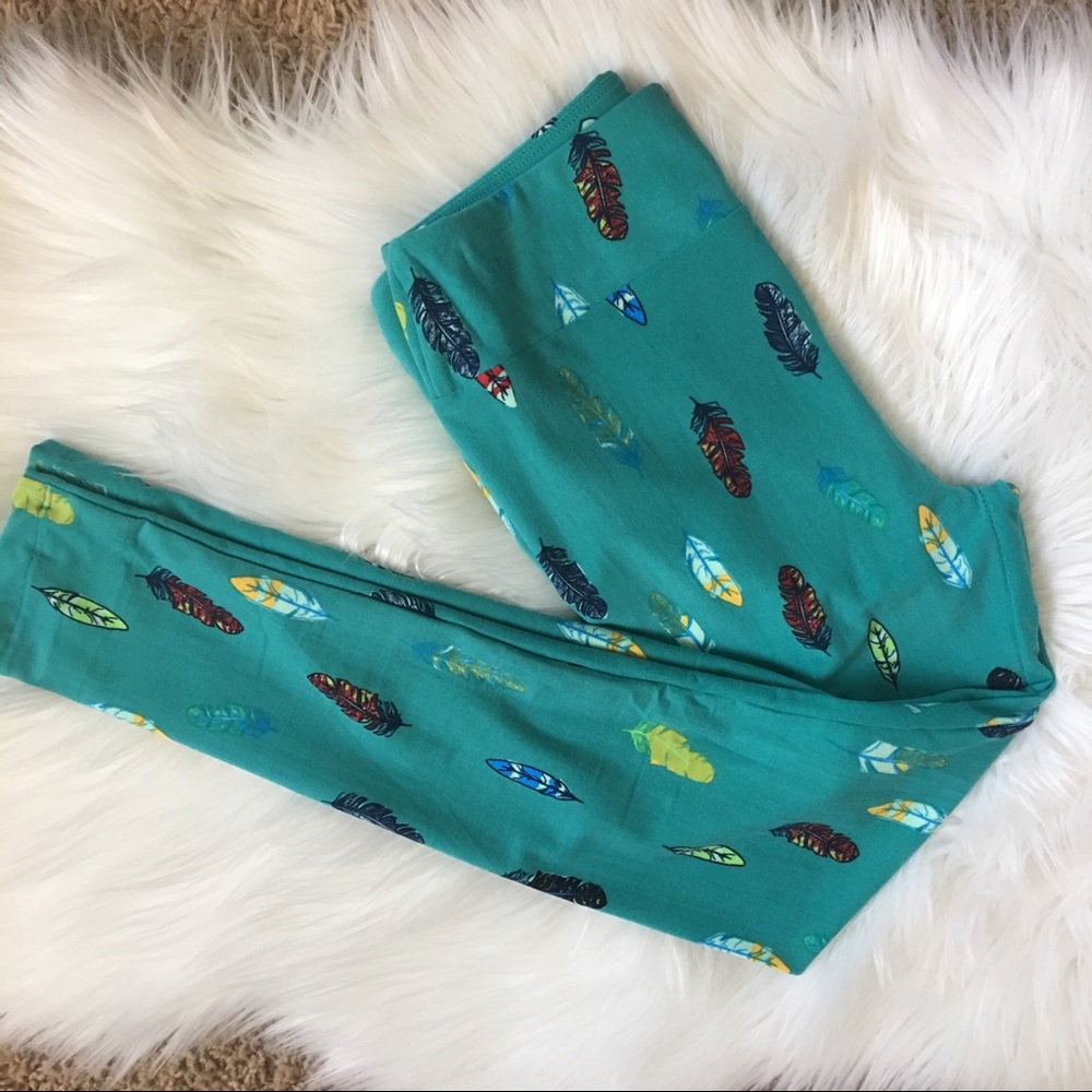 LuLaRoe OS leggings- feathers
