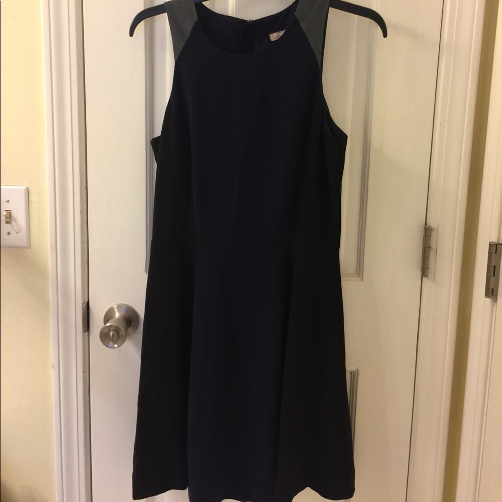 Banana Republic Dress Sz 4 EXCELLENT CONDITION