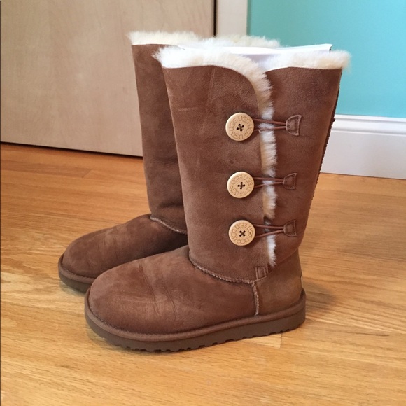 UGG Shoes - WORN ONCE BAILEY BUTTON TRIPLET UGG BOOTS