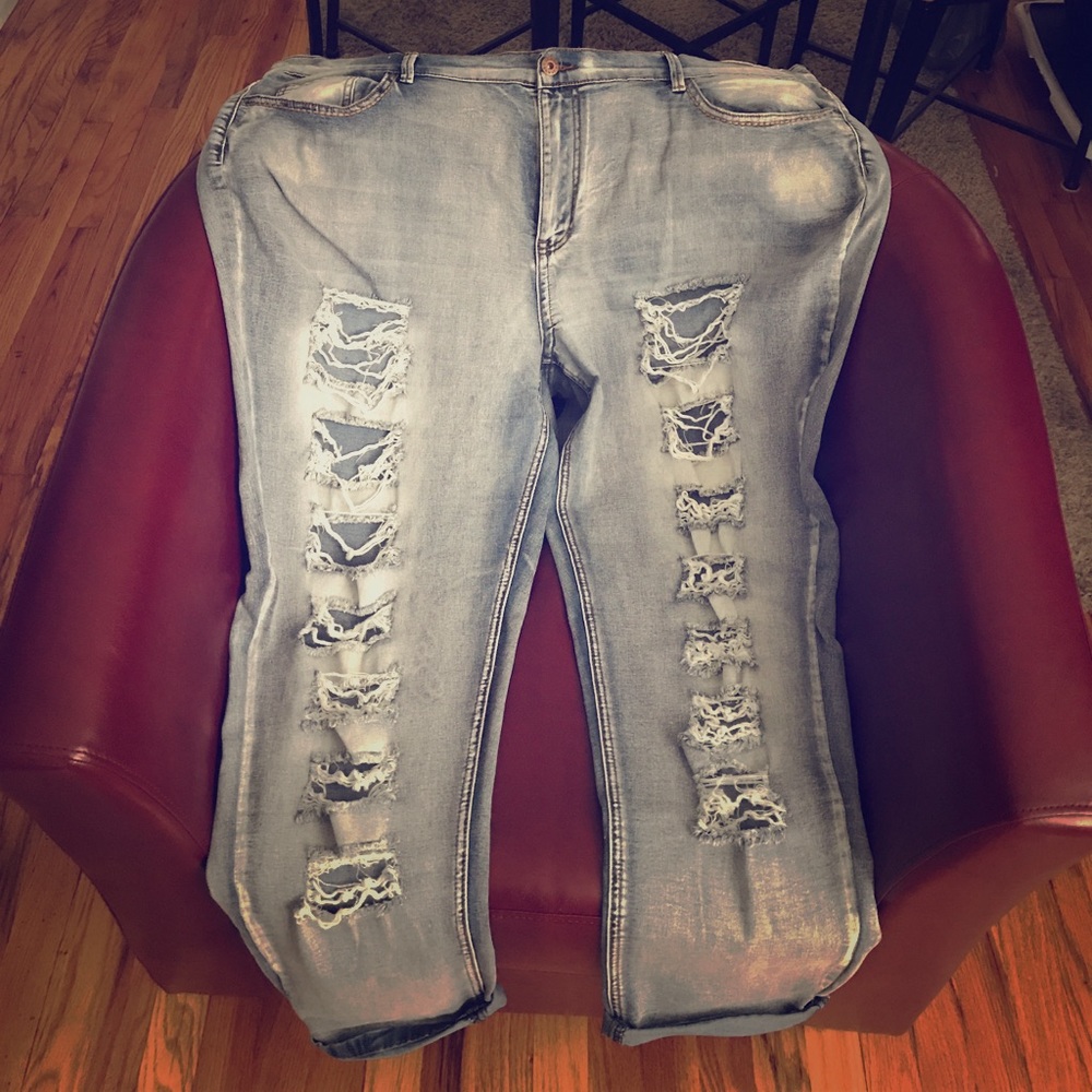 Women's Plus Size Ripped Jeans