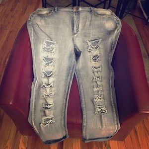 Women's Plus Size Ripped Jeans