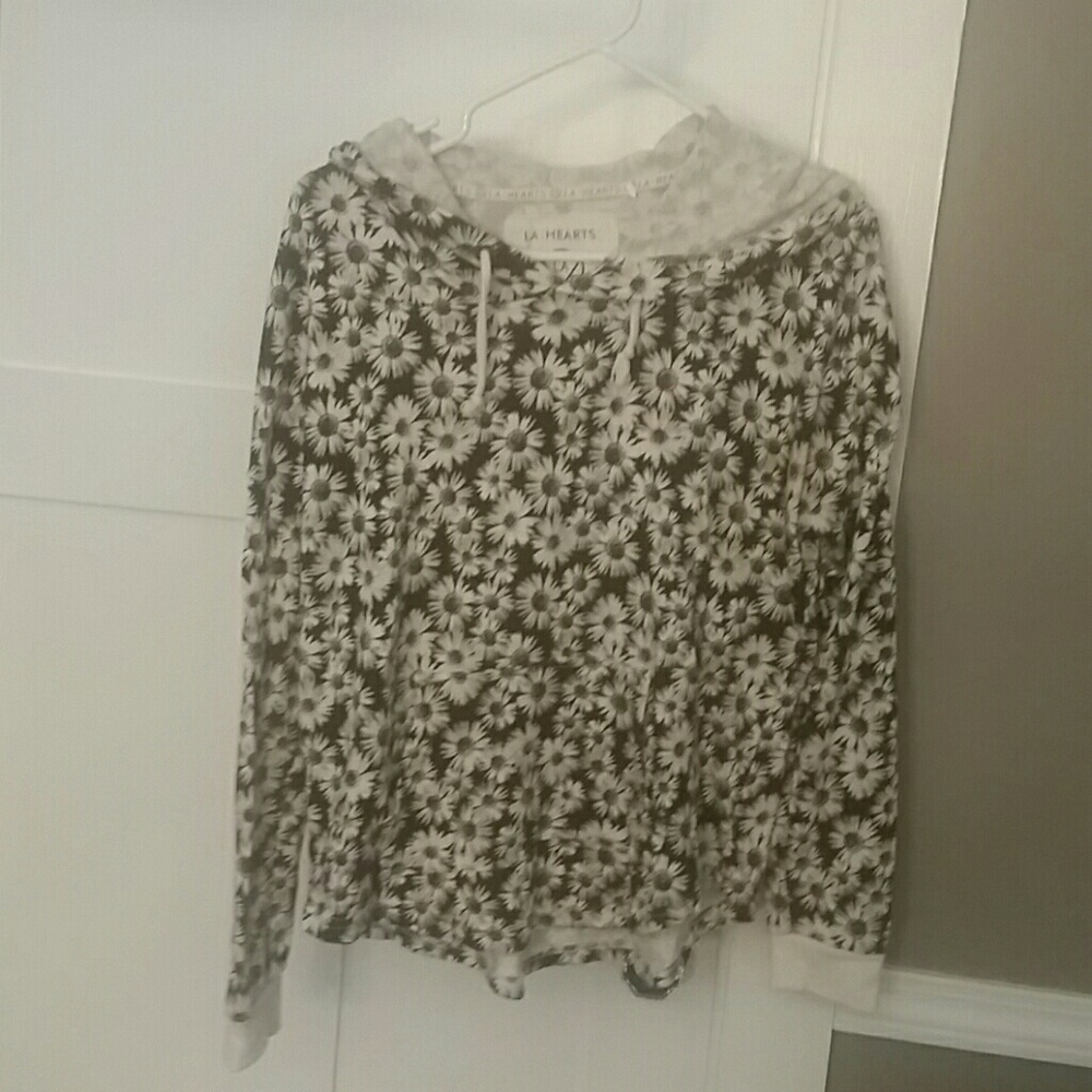 Hooded knit shirt