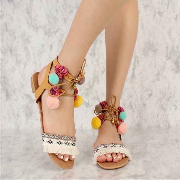 Tassel Pom Pom sandals - Picture 3 of 7