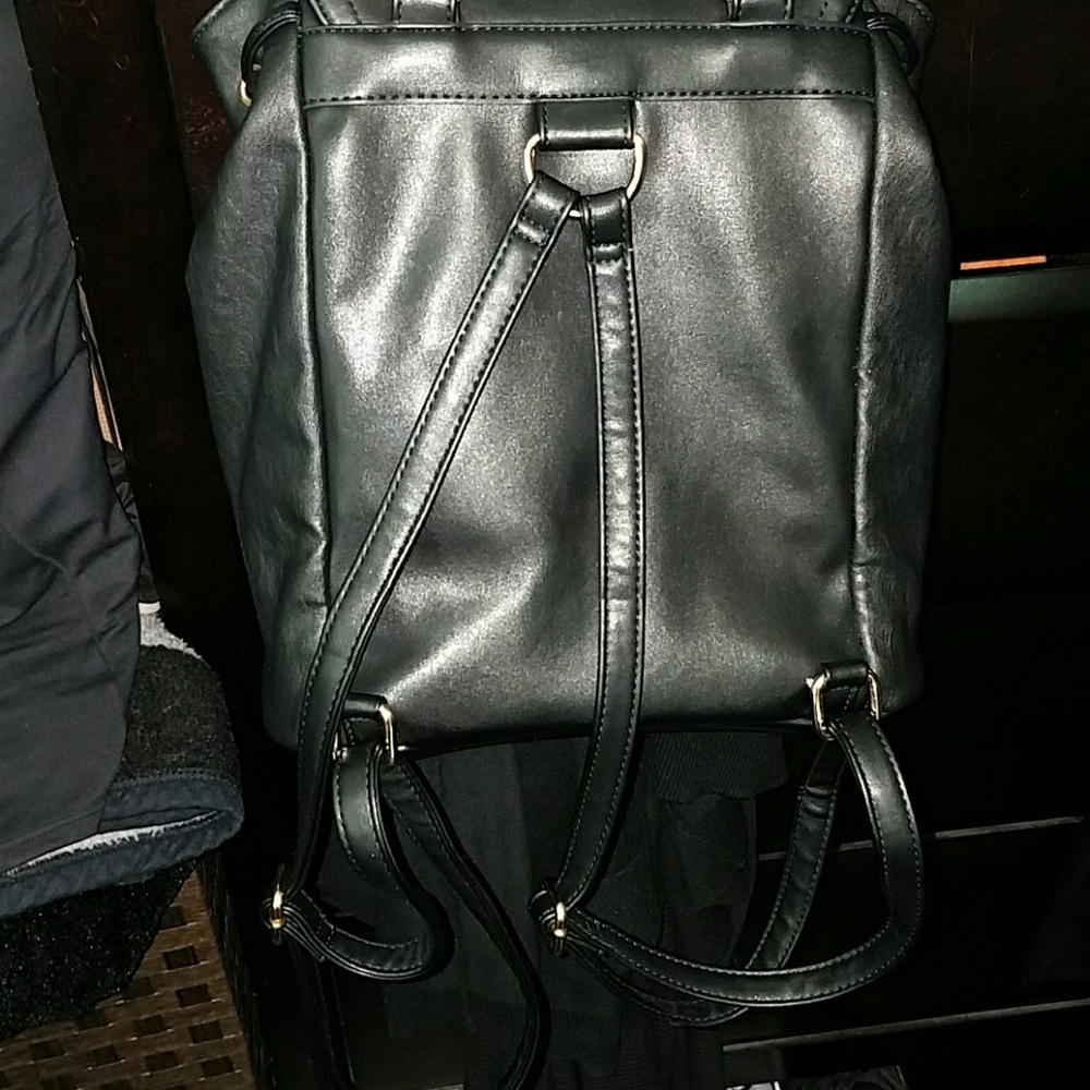 Backpack - Picture 3 of 3
