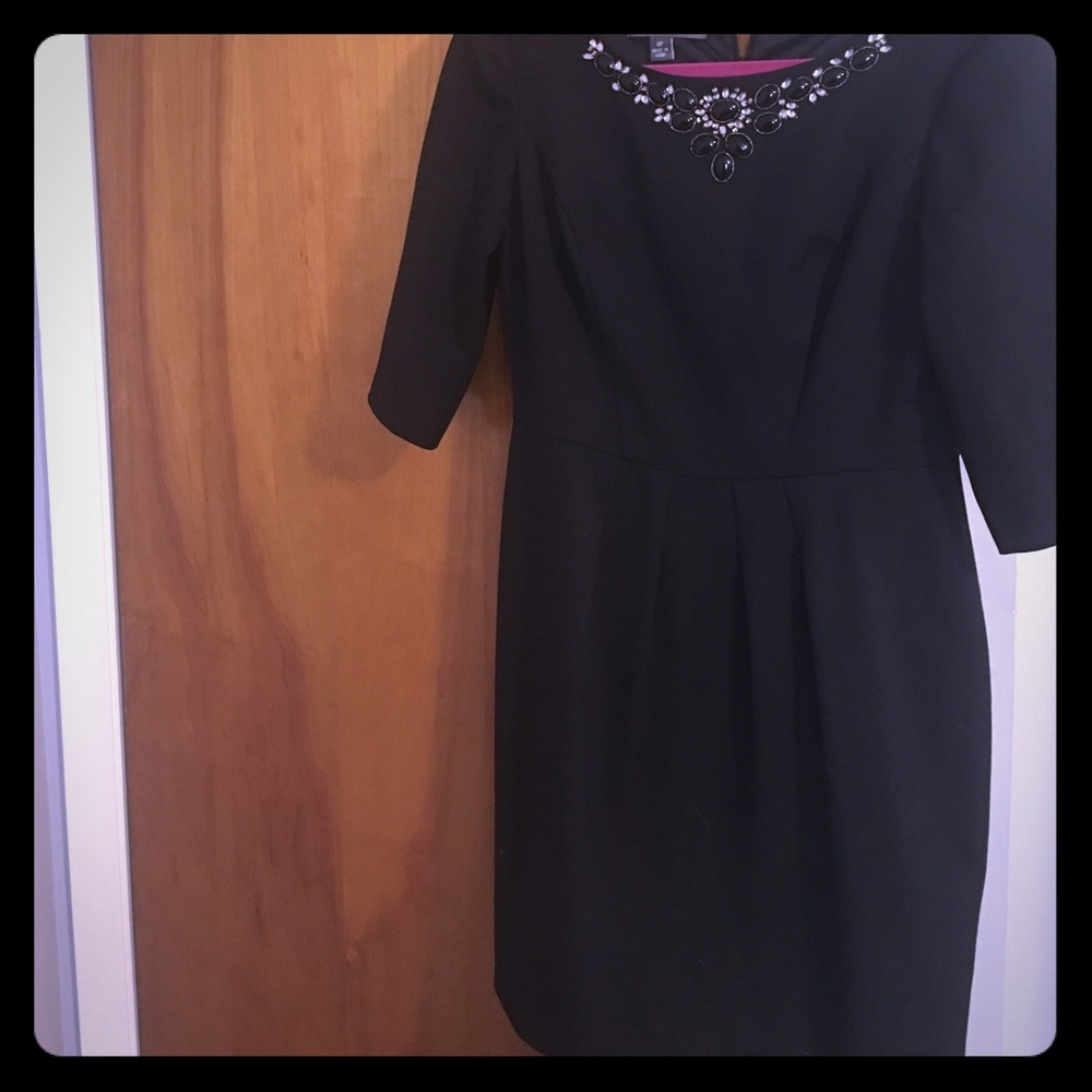 Cute dress.