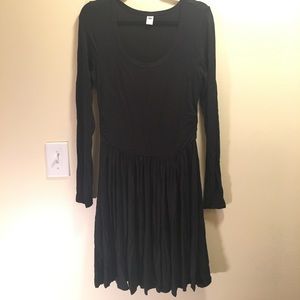 Old Navy black long sleeved dress