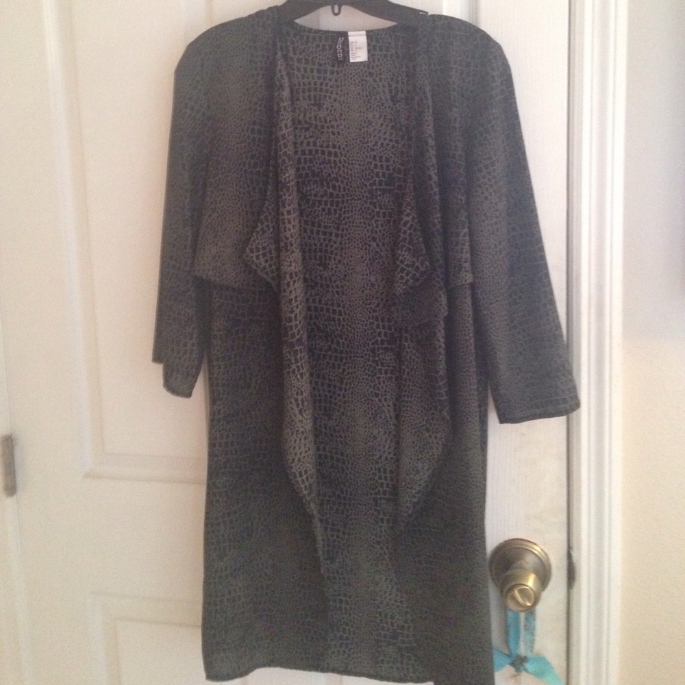 H&M snake skin print light trench coat