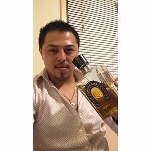 Meet your Posher, Victor