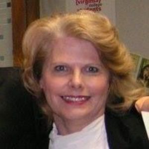 Meet your Posher, Hilary