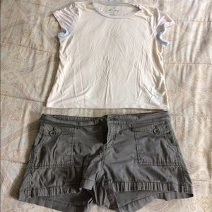 Outfit. American eagle sext tee - L, shorts 15
