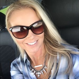 Meet your Posher, Ali