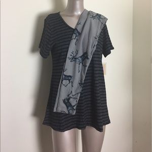 LuLaRoe OS deer leggings and small Classic tee