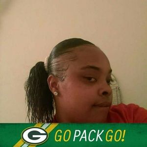 Meet your Posher, Roxanne