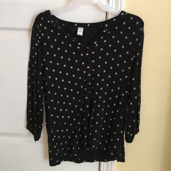 Black V Neck Dimond print shirt - Picture 1 of 4