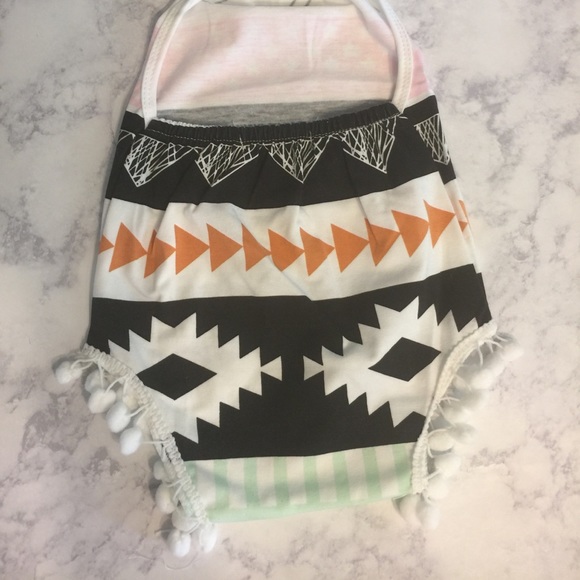 NWOT Baby Romper! Aztec print mint, pink, black - Picture 4 of 5