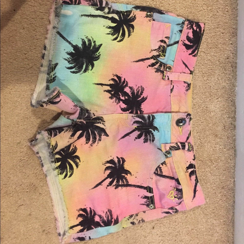 Very nice colorful shorts