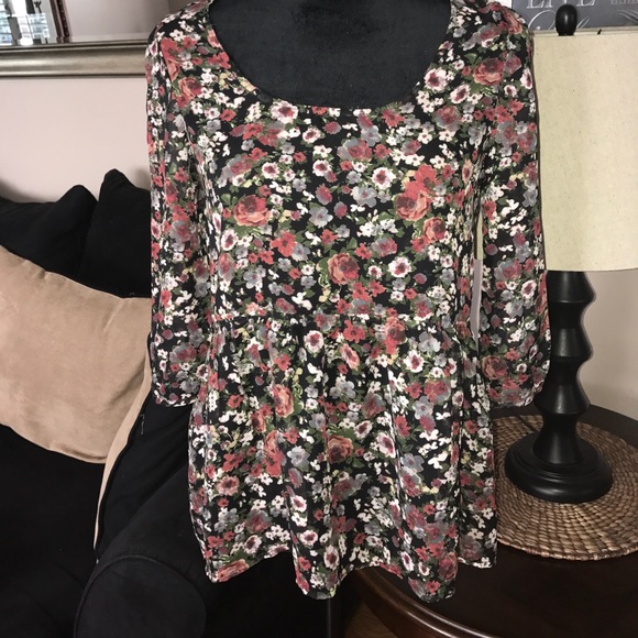 Full Tilt Tops - Cute sheer hi-low blouse