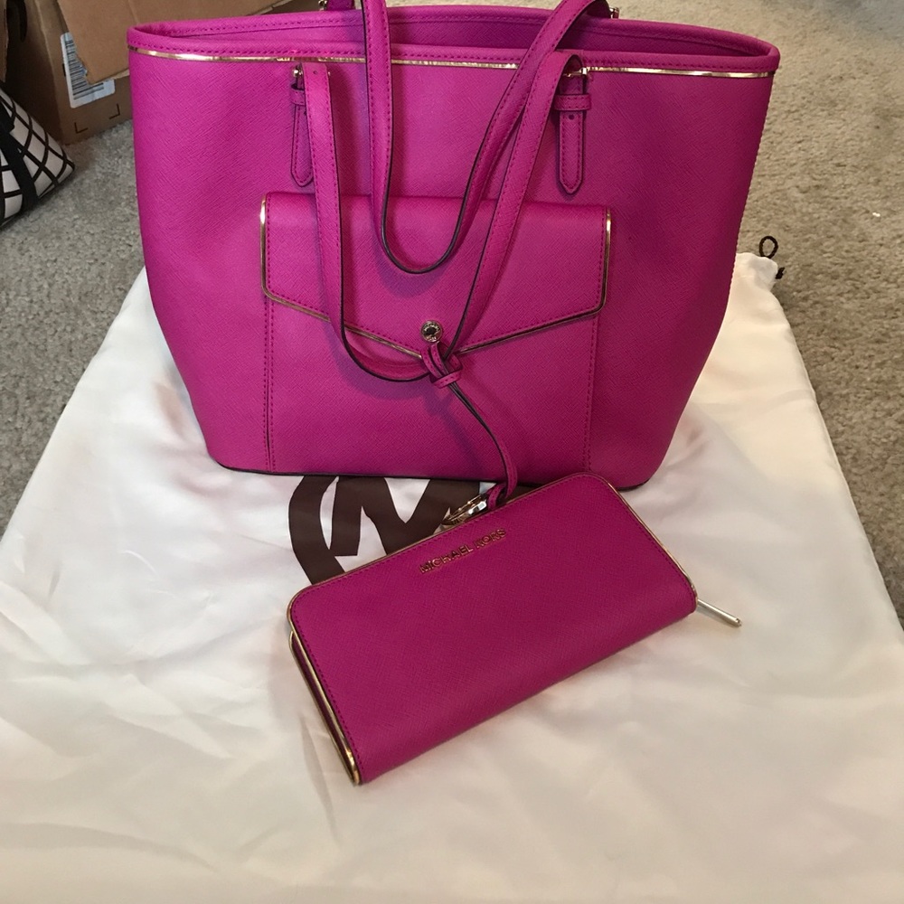 PINK & GOLD MICHAEL KORS SET