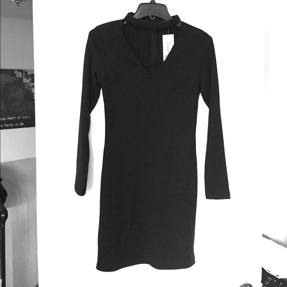 Long-sleeved Choker Dress