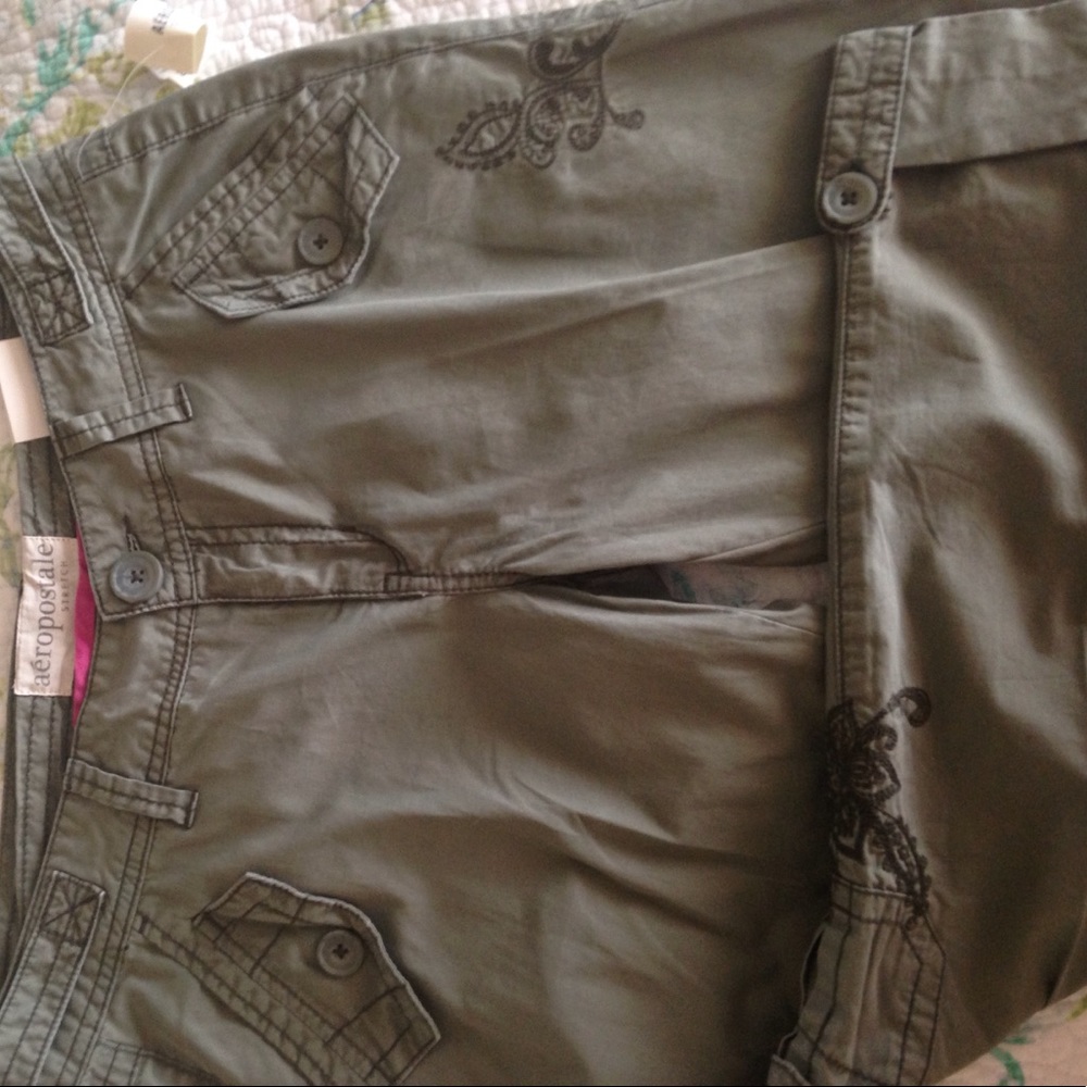 Aeropostale Khaki Green capris