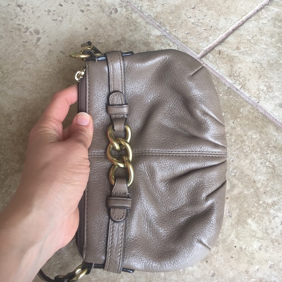 Coach Gold leather clutch - Picture 2 of 5