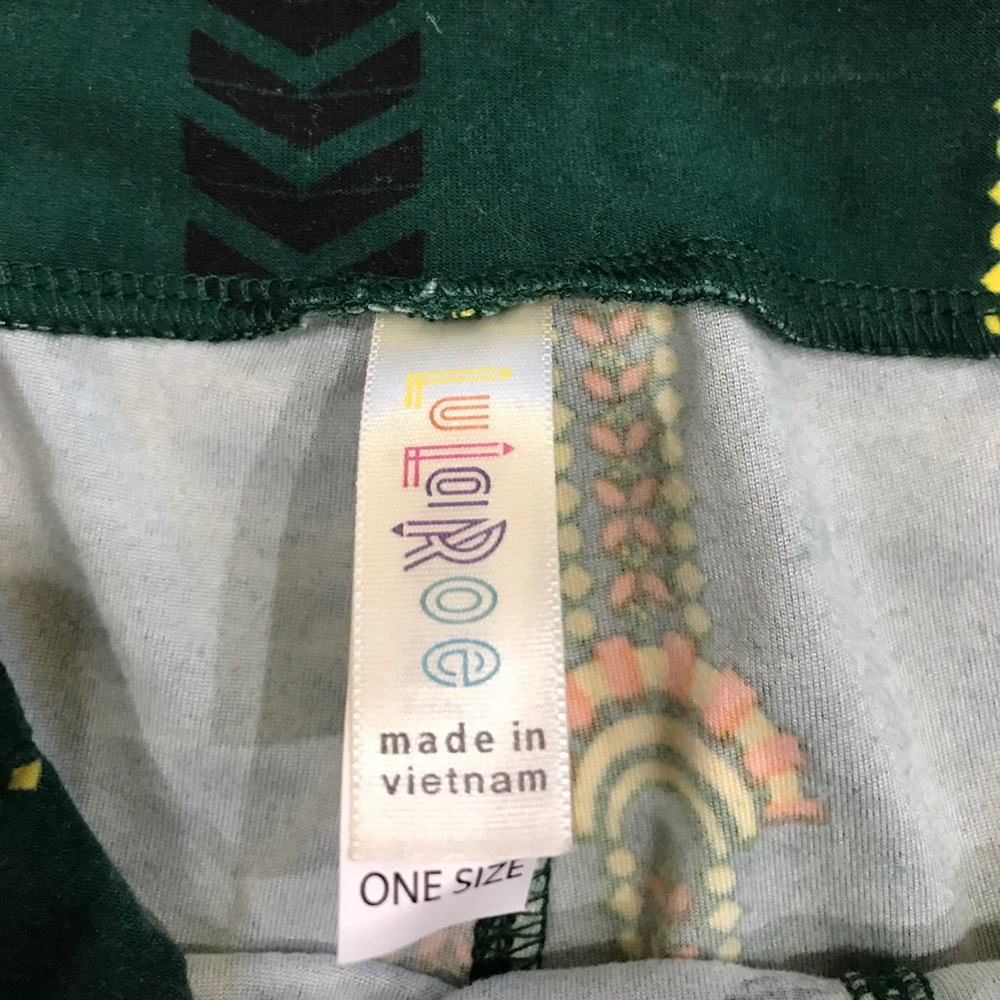 Like New Lularoe OS Leggings - Picture 3 of 3