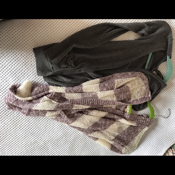 Sweater Bundle(Abercrombie & Roxy) - Picture 2 of 2