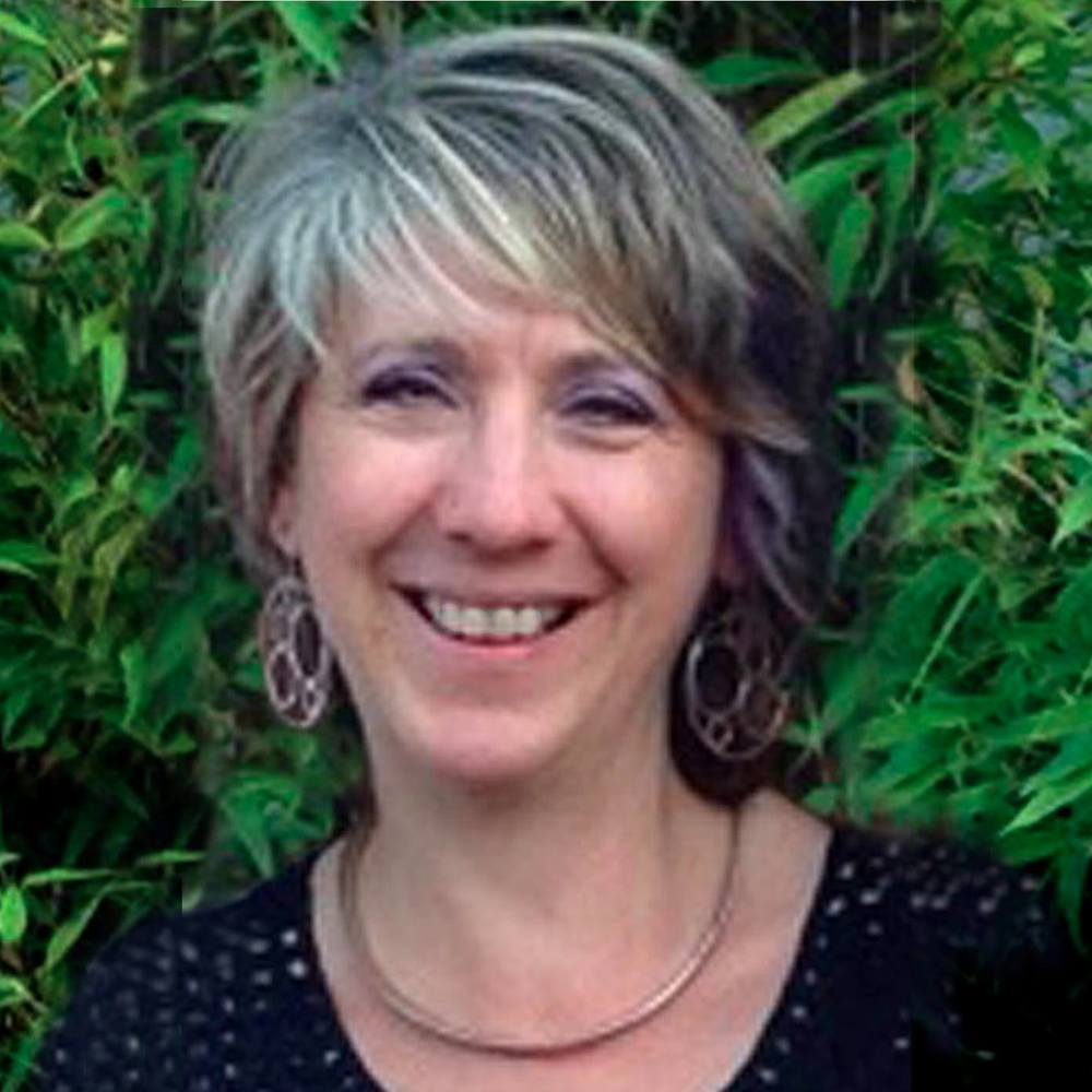 Meet your Posher, Julia