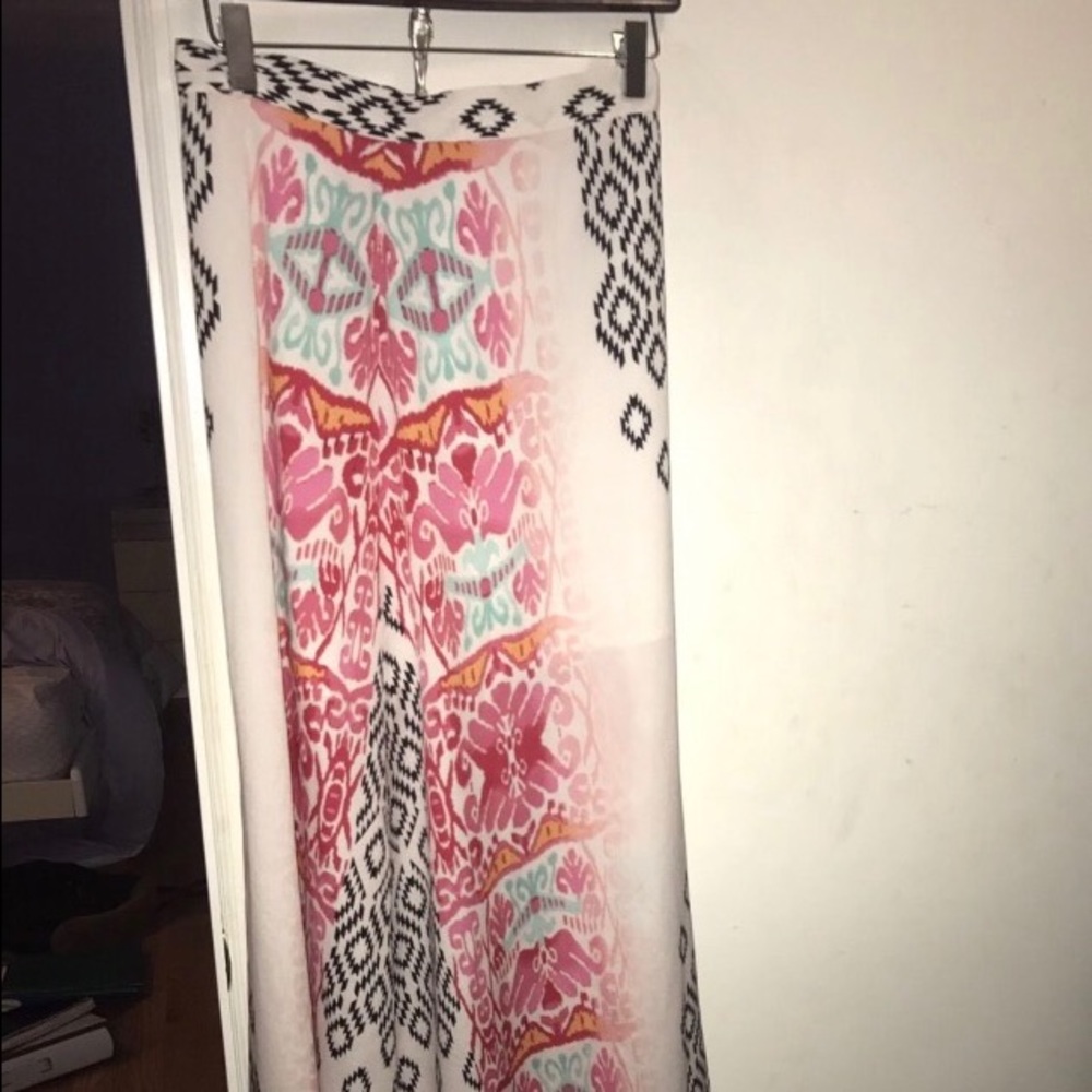 BEBE long high wasted skirt.