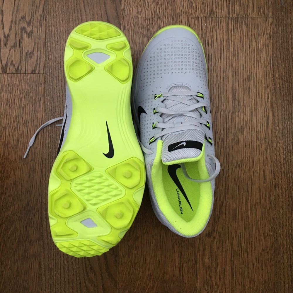 Golf sneakers