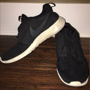Nike Roshe Size 13