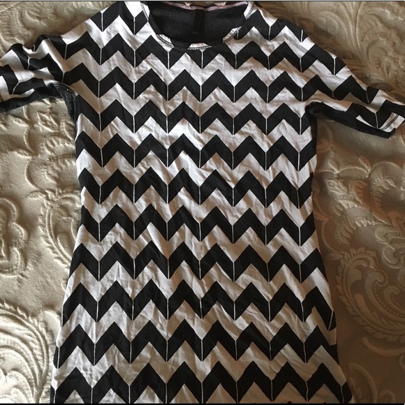 Lululemon shirt - Picture 1 of 3