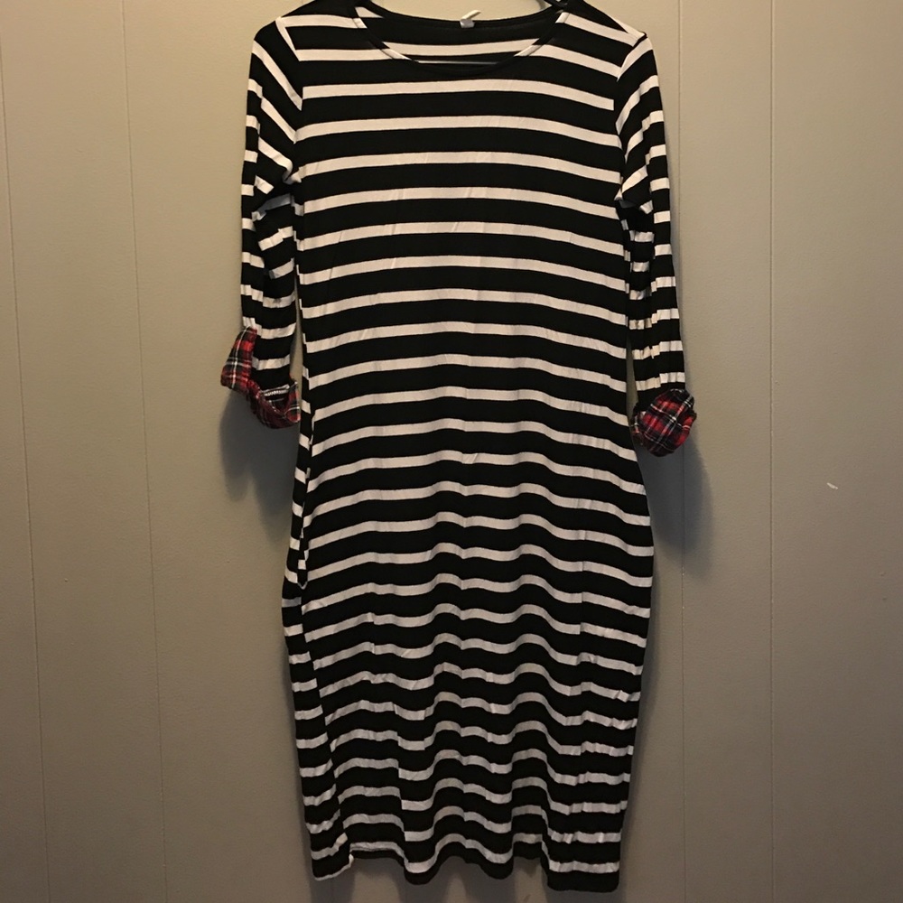 Pink blush maternity midi dress