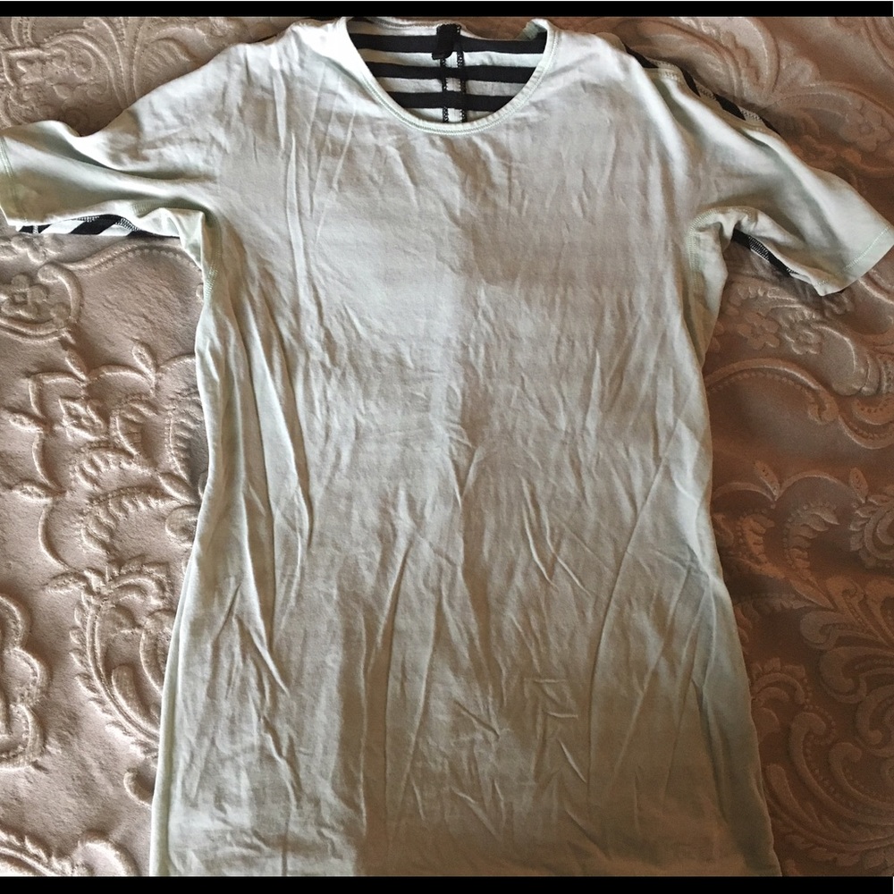Lululemon top