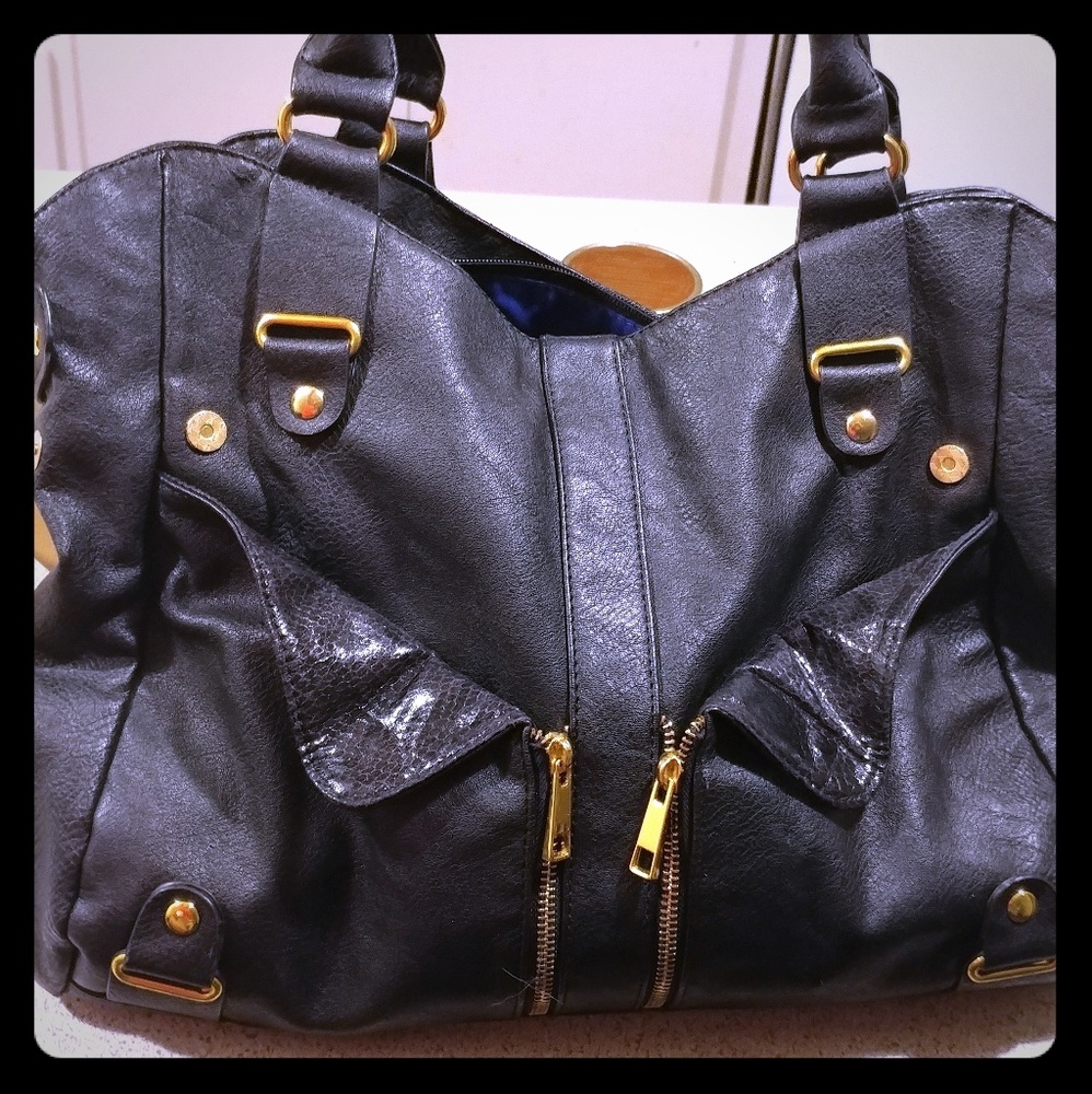 Black purse