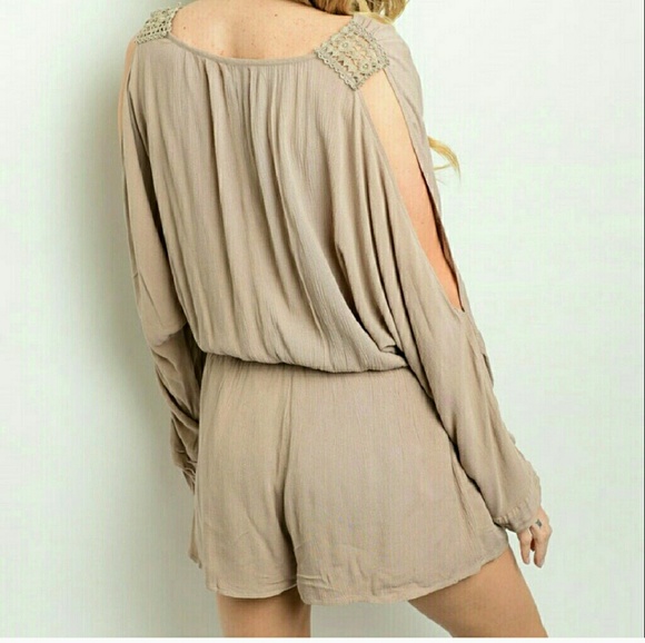 💖HOST PICK!! Sexy Taupe Embroidered Romper - Picture 2 of 3