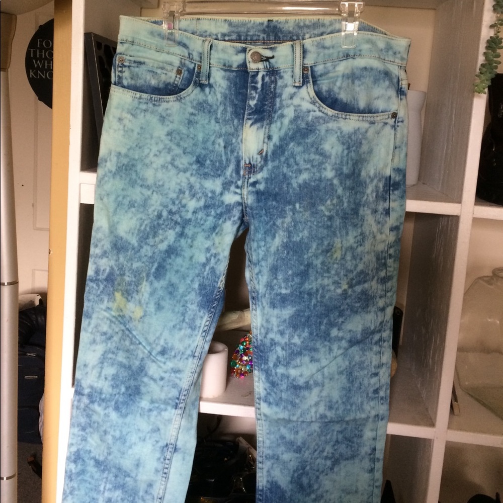 Shades of blue with pops of yellow