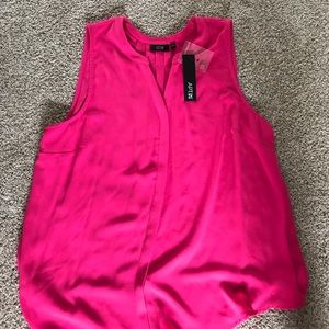 NWT! Love the material in this top!