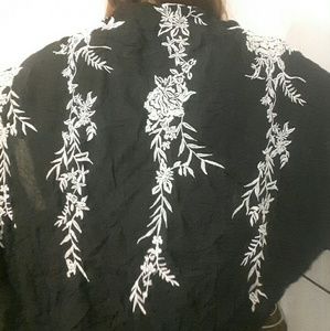 Kimono style shrug thingy- WORN ONCE