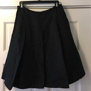 Brocade skirt with pleats