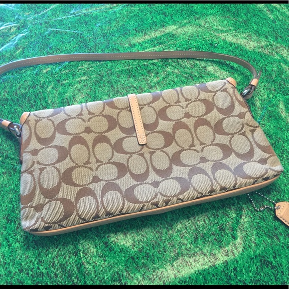 Coach Signature Clutch - Picture 4 of 5