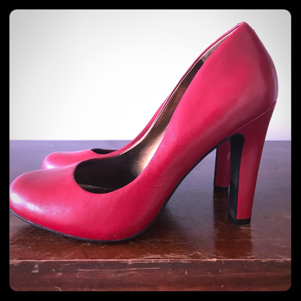 Jessica Simpson heels