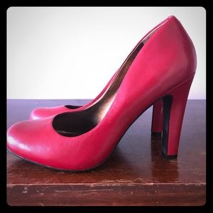 Jessica Simpson heels