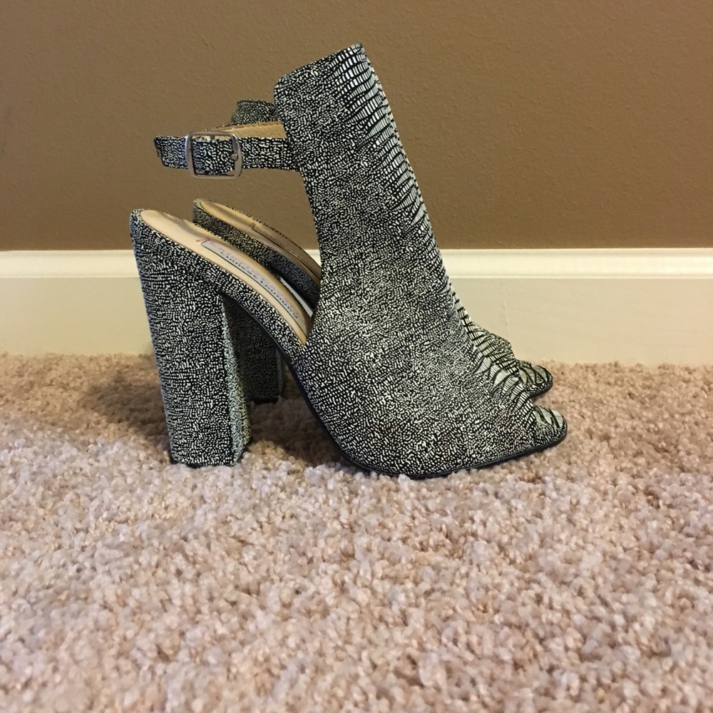 Kristin Cavallari Chinese Laundry Layla Heels