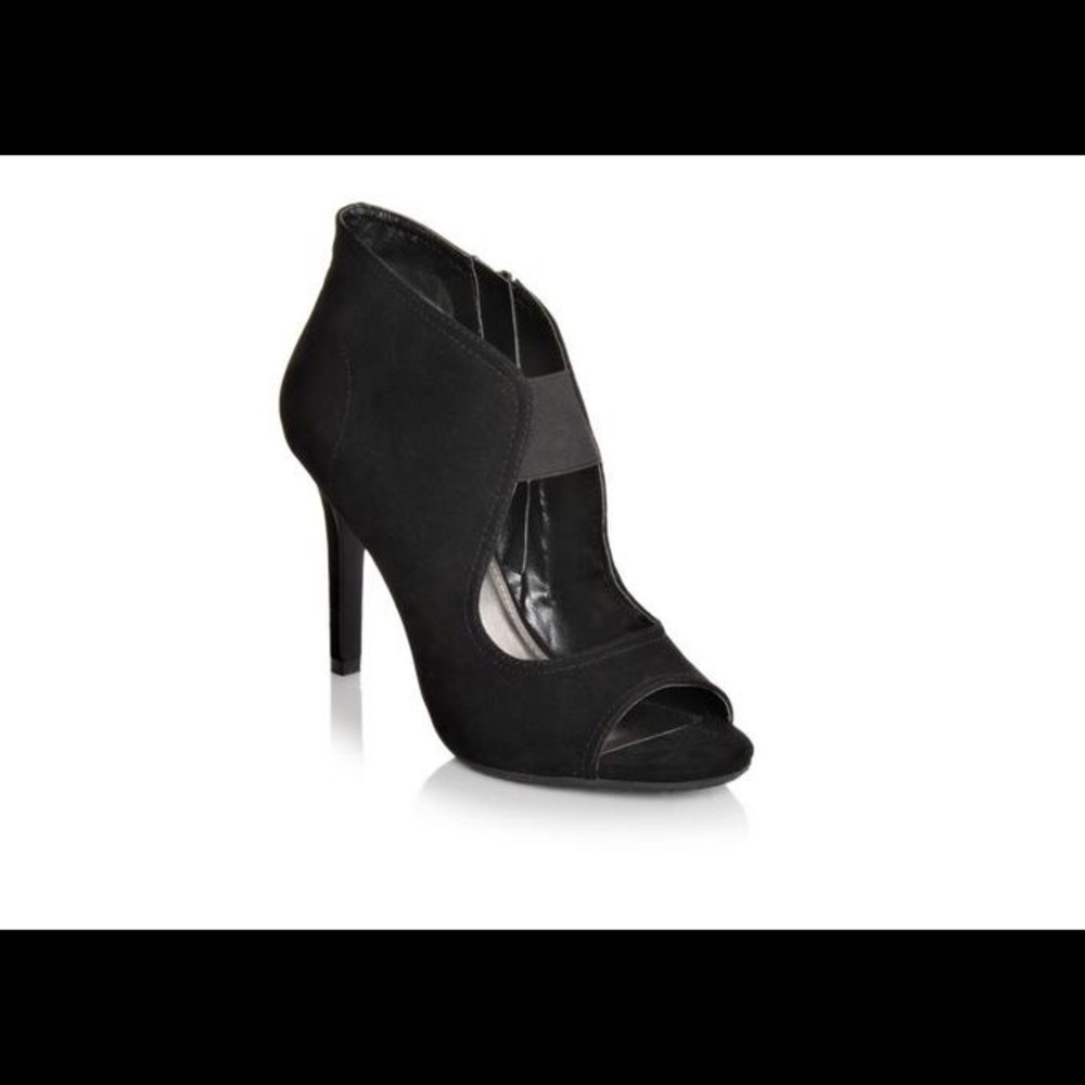 Nicole shoe